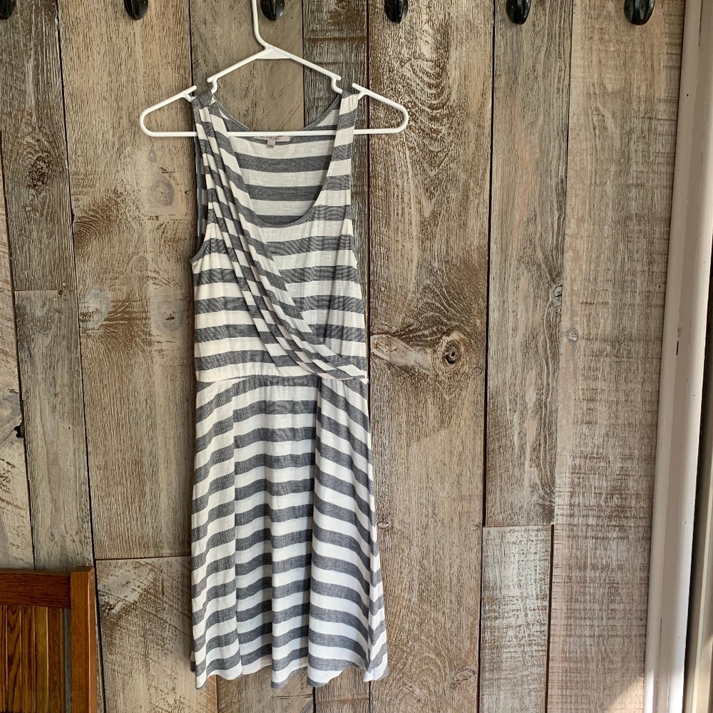 Grey / White Gap Asymmetrical Flowy Summer Dress